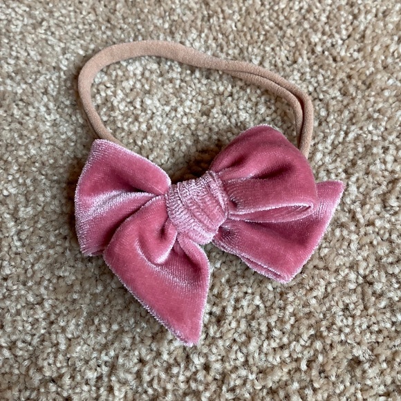 Lou Lou and Company Accessories Lou Lou And Company Velvet Bow